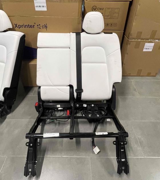 Задний ряд сидений 2 ряд Tesla Model Y Белый (1552127-02-А, 1494830-91-B) Б/У - изображение 2