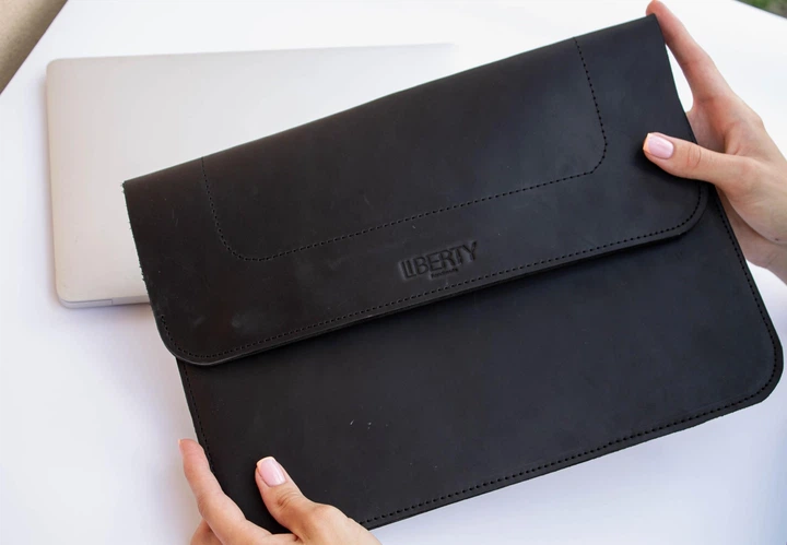 Шкіряна сумка-чохол для ноутбука 16" Apple / Asus / Dell / Lenovo / HP / Honor / Acer / Huawei / Xiaomi - (LC-15) - Чорний - зображення 4