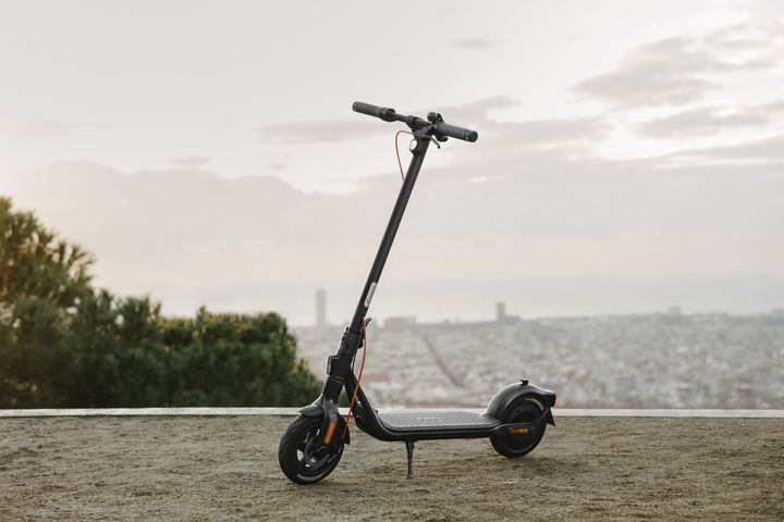 Електросамокат Segway Ninebot F2 D чорний (AA.05.12.01.0002) - зображення 7