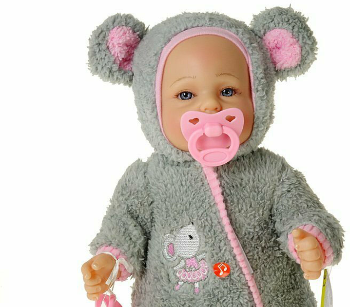 Пупс Adar In a Grey Bear Jumpsuit Співає і говорить польською мовою 40 см (5901271565012) - зображення 3