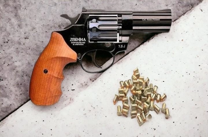 Револьвер флобера Zbroia Profi 3" Чорний / Дерево + 50 Sellier & Bellot - зображення 1