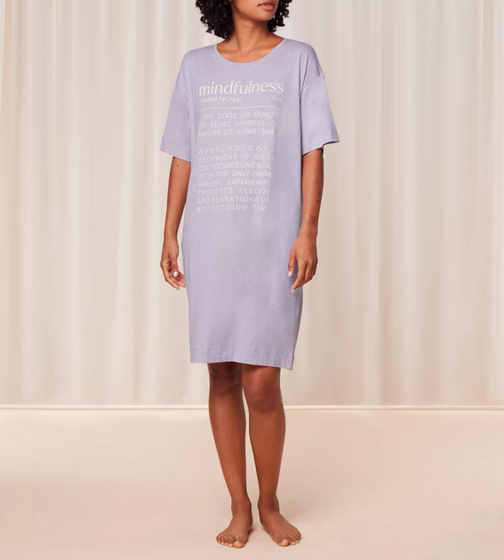Сорочка Triumph Nightdresses NDK SSL 10 CO MD M021 38 фиолетовый - Фото 1 Сорочка Triumph Nightdresses NDK SSL 10 CO MD M021 38 фиолетовый - изображение 1