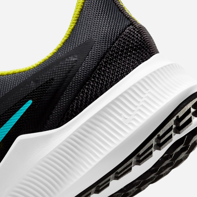 Buty sportowe chłopięce na rzepy Nike Downshifter 10 (GS) CJ2066-009 40 Czarne z jasnoniebieskim i zielonym (194502486568) - obraz 5