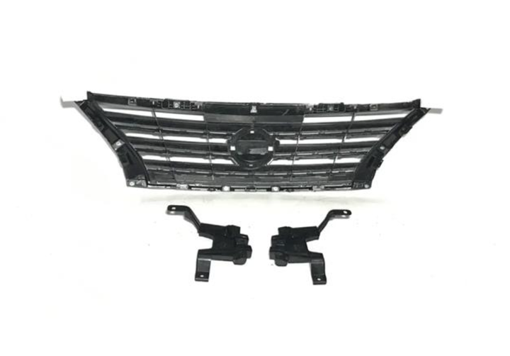 Решетка радиатора AVTM Nissan Sentra 12-16 хром серый металик Ниссан Сентра АМ0052149 - изображение 2