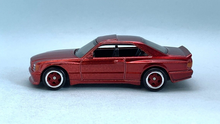 Машинка Базовая Hot Wheels '89 Mercedes-Benz 560 SEC AMG