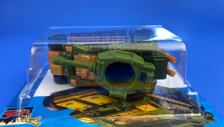 Машинка Базовая Hot Wheels Tanknator Netflix Ride-Ons 1:64 HTC39 Green - изображение 5