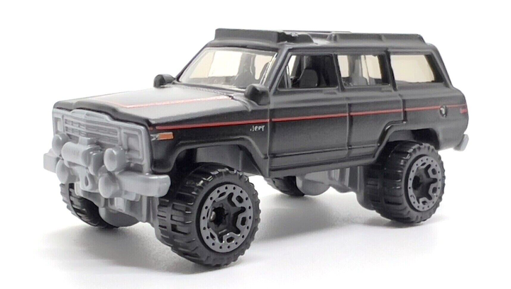 Машинка Базова Hot Wheels 1988 Jeep Wagoneer The `80S 1:64 HKJ63 Black 1шт - зображення 3