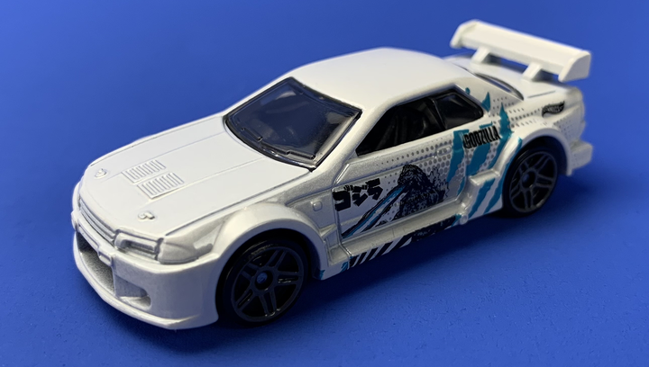 Машинка Базова Hot Wheels Godzilla Nissan Skyline GT-R (R32) J