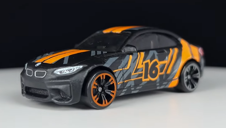 ★Hot Wheels★ホットウィール★D21★1/64★ミニカーM2マシーンズ Тематическая Машинка Hot Wheels 2016 BMW M2 Neon Speeders 1:64