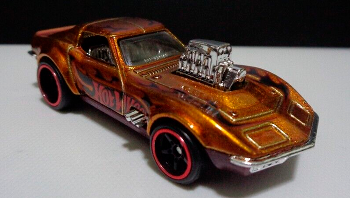 Машинка Базовая Hot Wheels '68 Corvette - Gas Monkey Garage Super