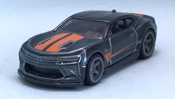 Машинка Базовая Hot Wheels '18 Camaro SS Super Treasure Hunt STH