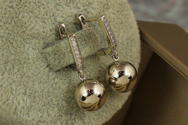 Сережки Xuping Jewelry кульки 10 мм 2.5 см сріблясті - Фото 1 Сережки Xuping Jewelry кульки 10 мм 2.5 см сріблясті - зображення 1