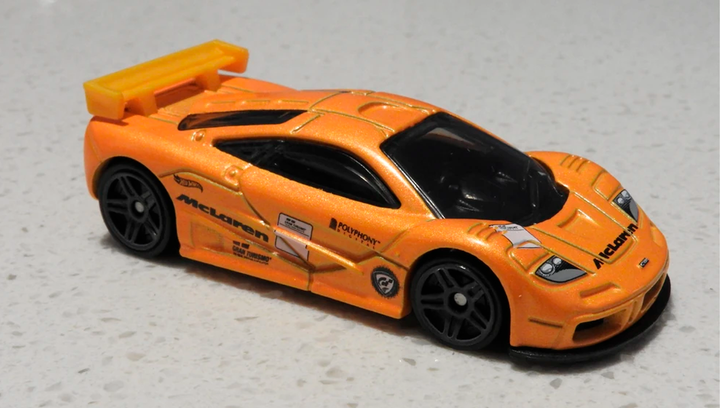 Тематическая Машинка Hot Wheels McLaren F1 GTR Gran Turismo 1:64