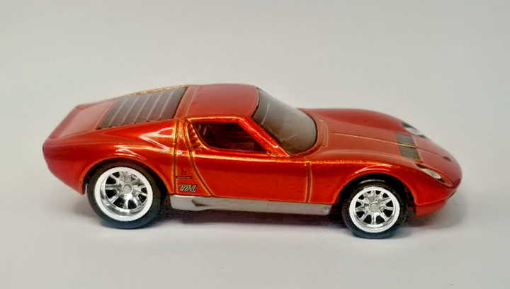 Машинка Базовая Hot Wheels `71 Lamborghini Miura SV Super Treasure
