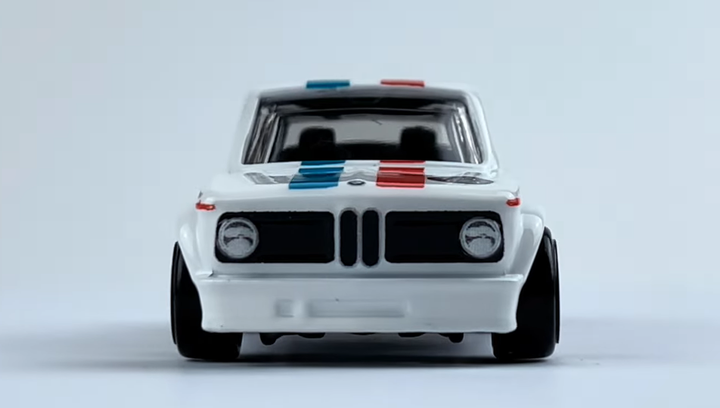 Тематическая Машинка Hot Wheels BMW 2002 Vintage Racing Club 1:64