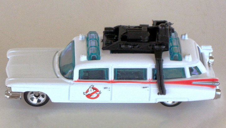 Машинка Базовая Hot Wheels Cadillac Ghostbusters Ecto-1 New Models