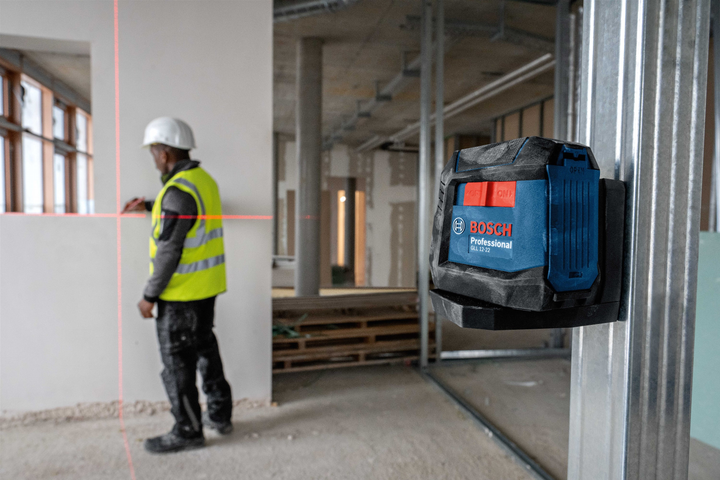 Лазерний нівелір Bosch Professional GLL 12-22 з батарейками та чохлом (0601065220) - зображення 16