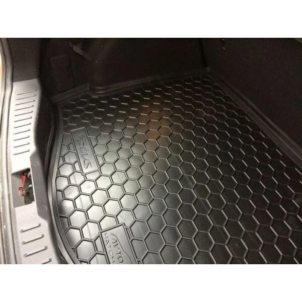 Автомобильный коврик в багажник Avto-Gumm Ford FOCUS HB з док 11- черный Форд Фокус АМ0034391 - Фото 5 Автомобильный коврик в багажник Avto-Gumm Ford FOCUS HB з док 11- черный Форд Фокус АМ0034391 - изображение 5
