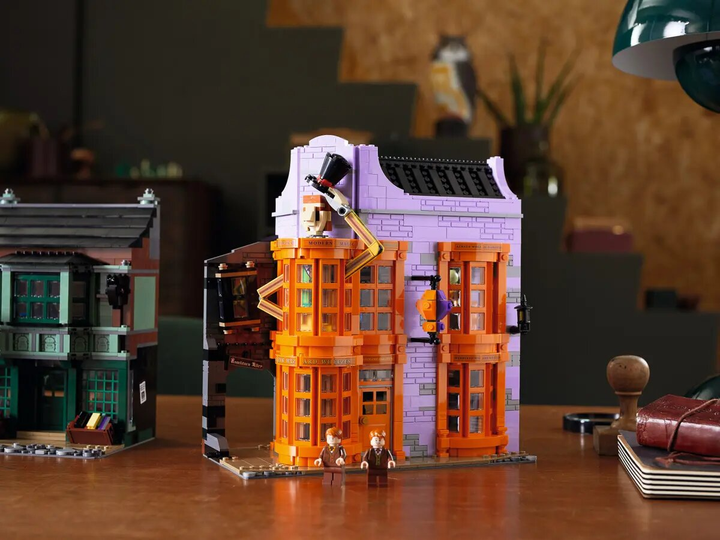 Zestaw klocków LEGO Harry Potter Ulica Pokątna 5544 elementów (75978) - obraz 17