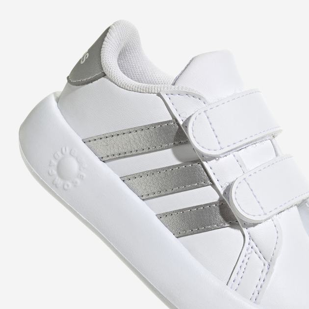 Sneakersy dziecięce dla dziewczynki na rzepy adidas Grand Court 2.0 Cf ID5274 25 Białe ze srebrzystym (4066765034991) - obraz 8