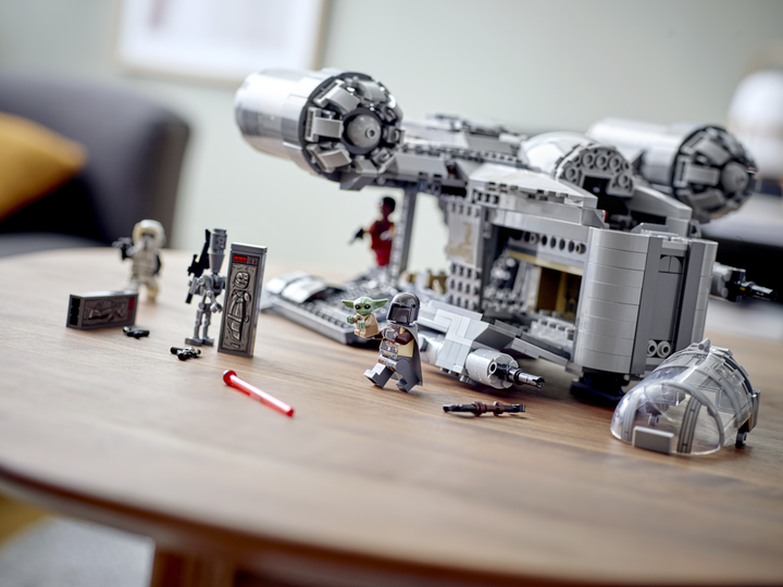 Zestaw klocków LEGO Star Wars Ostrze brzytwy 1023 elementy (75292) - obraz 11