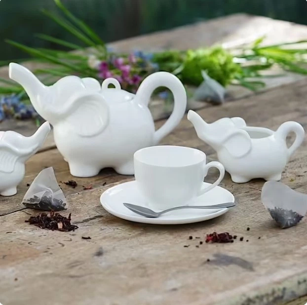 Imbryk na herbatę La Porcellana Bianca Elefanti porcelana 750 ml (8027549075605) - obraz 3