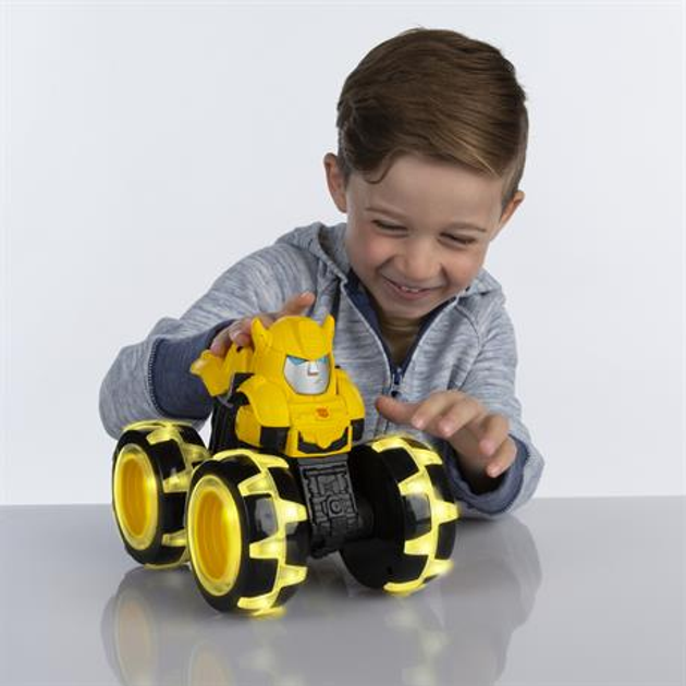 Samochodzik Tomy Monster Treads Bumblebee ze świecącymi dużymi kołami (0036881474227) - obraz 6