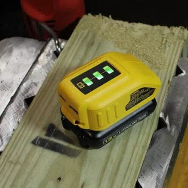 Ładowalna lampa LED DeWalt + adapter USB DeWalt (DCL040-XJ) - obraz 10
