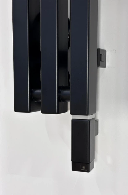 Тен для рушникосушки Terma ONE 30x30 з регулятором, 600 Вт, колір чорний матовий (прихований монтаж кабеля) - изображение 5