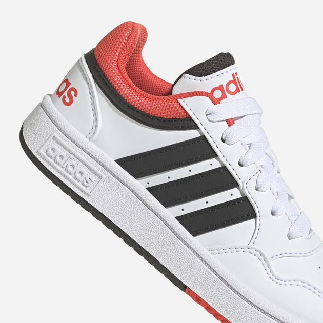 Підліткові кеди для хлопчика adidas Hoops 3.0 K GZ9673 38.5 Білі з чорним і червоним (4066748845347) - зображення 3