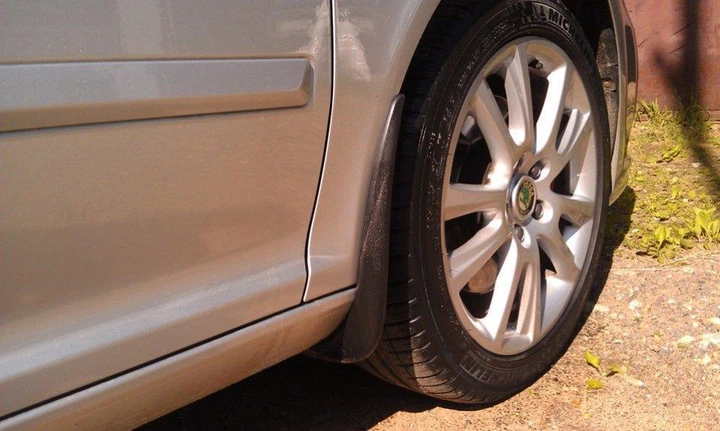Брызговики на Skoda Octavia 04-13 передние A5 Шкода Октавия АМ0006645 - изображение 2