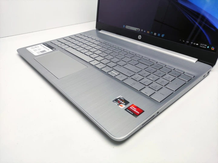 Ноутбук HP 15 Laptop 15.6 FHD IPS Touch Ryzen 7 5700U 16GB SSD 512GB AMD Radeon Graphics 15-ef2747wm (8B3S2UA) - изображение 4