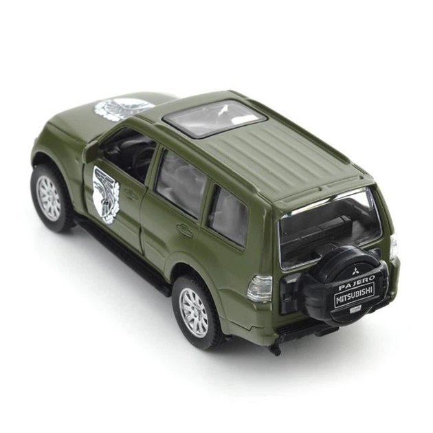 Автомодель TechnoDrive Шевроны Героев Mitsubishi Pajero 4WD Turbo 93 ОМБр (250283M) - изображение 3