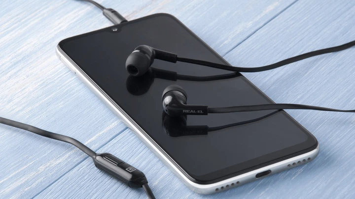 Наушники Real-El Z-1012 Mobile Black (EL124100010) - изображение 14