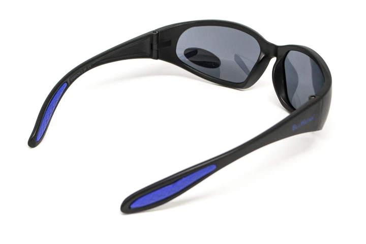 Окуляри поляризаційні BluWater Samson-2 Junior Polarized (gray), сірі (mini) - Фото 6 Окуляри поляризаційні BluWater Samson-2 Junior Polarized (gray), сірі (mini) - зображення 6