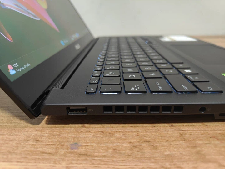 Игровой ноутбук ASUS Q540V / 15.6" (2880x1620) OLED / Intel Core i9-13900H (14 (20) ядер по 4.1 - 5.4 GHz) / 16 GB DDR5 / 1000 GB SSD / nVidia GeForce RTX 3050, 6 GB GDDR6, 96-bit / WebCam / Windows 11 Home б/у - изображение 8