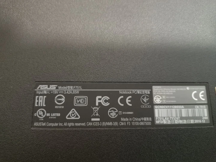 Ноутбук Asus F751L / 17.3" (1600x900) TN / Intel Core i3-5005U (2 (4) ядра по 2.0 GHz) / 8 GB DDR3 / 128 GB SSD / Intel HD Graphics 5500 / WebCam / VGA б/в - Фото 8 Ноутбук Asus F751L / 17.3" (1600x900) TN / Intel Core i3-5005U (2 (4) ядра по 2.0 GHz) / 8 GB DDR3 / 128 GB SSD / Intel HD Graphics 5500 / WebCam / VGA б/в - зображення 8