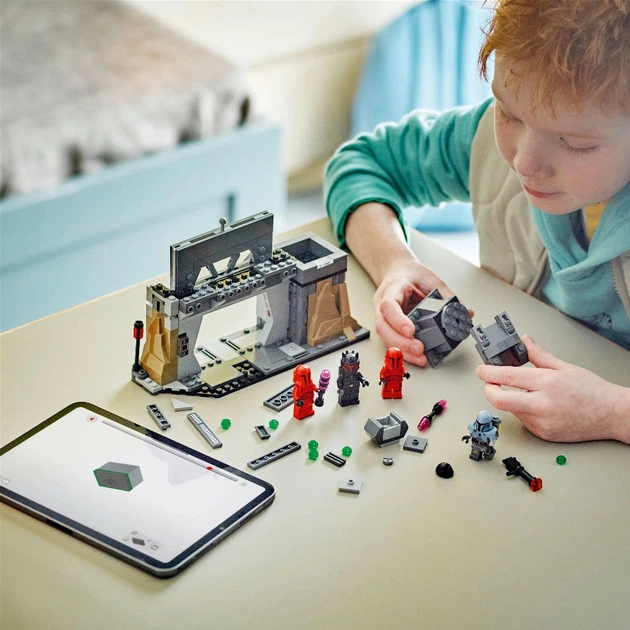 Конструктор LEGO Star Wars Бій «Паз Візсла й Мофф Ґідеон» 289
