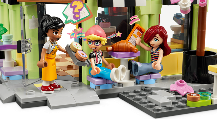 Конструктор LEGO Friends Кафе Хартлейк 426 детали (42618) - изображение 5