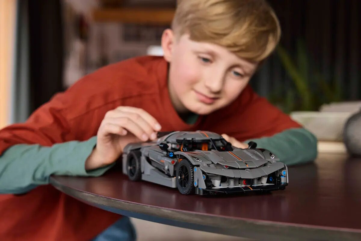 Конструктор LEGO Technic Сірий гіперкар Koenigsegg Jesko Absolut 801 деталь (42173) - зображення 6