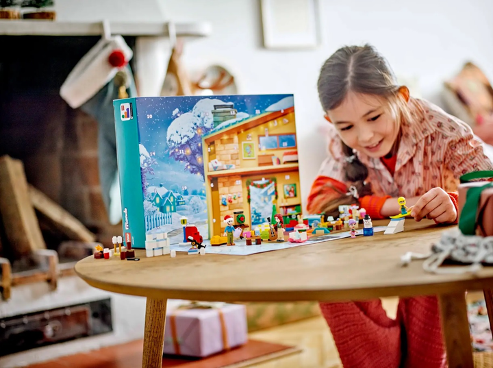 Набір LEGO Friends Адвент-календар 272 деталі (42637) - зображення 7