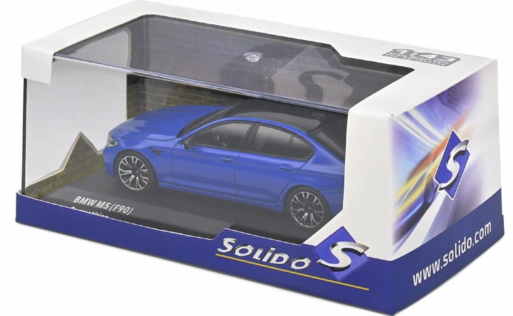 Модель автомобіля BMW M5 (F90) Competition Voodoo Blue by Solido