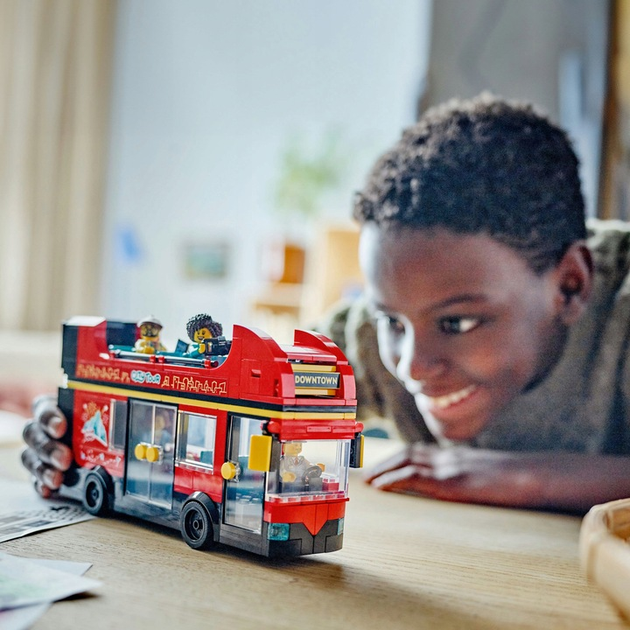 Zestaw klocków LEGO CIity Czerwony piętrowy autokar 384 elementy (60407) - obraz 10