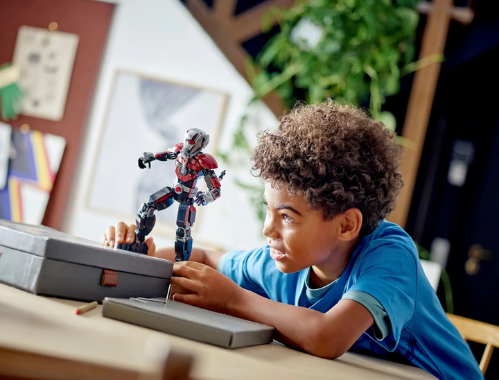 Zestaw klocków LEGO Marvel Figurka Ant-Man 289 elementów (76256) (5702017433851) - obraz 6