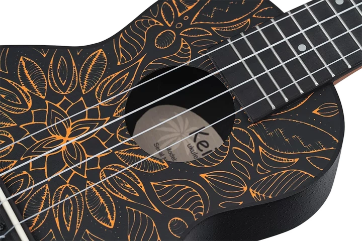 Укулеле Ortega Keiki Pack Super Scale K2SS-OKC Sopano Ukulele Agathis Orange Kaleidoscope комплект (R127671) - изображение 11