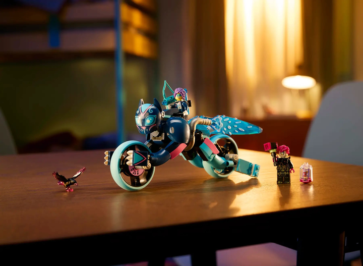 Zestaw klocków LEGO DREAMZzz Koci motocykl Zoey 226 elementów (71479) - obraz 11