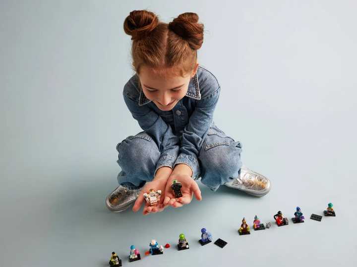 Zestaw klocków LEGO Minifigurki Kosmos Seria 26 36 sztuk (71046) - obraz 10