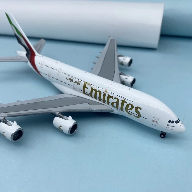 Модель літака Airbus A380-800 Emirates 1:400 Gemini Jets – іграшки