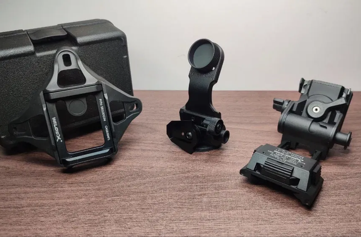 Комплект креплений Wilcox L4G24 + J-Arm + 3 Hole Shroud для прибора ночного видения PVS-14 Металл (Kali) KL568 - Фото 9 Комплект креплений Wilcox L4G24 + J-Arm + 3 Hole Shroud для прибора ночного видения PVS-14 Металл (Kali) KL568 - изображение 9