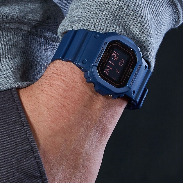 Противоударные часы мужские наручные Casio G-Shock DW-5600BBM-2ER с полимерным ремешком - Фото 7 Противоударные часы мужские наручные Casio G-Shock DW-5600BBM-2ER с полимерным ремешком - изображение 7